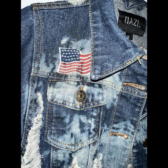 Dazl Distressed Acid -Washed Denim Jacket Size XL Light Wash Ripped Grunge - Picture 6 of 9